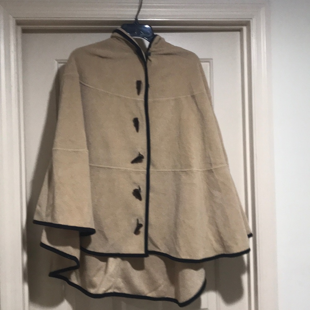 Tan poncho (hooded)